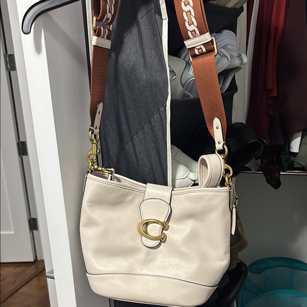 Coach Cream Leather Shoulder Bag